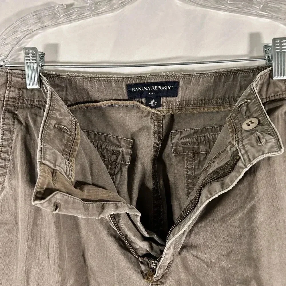Banana Republic Cargo Shorts Men's 35 Grey Button Zip 100% Cotton Distressed